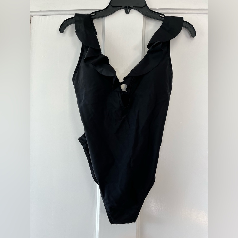 Shade & Shore Black Ruffled One-Piece Swimsuit NWT Size Small (4-6)